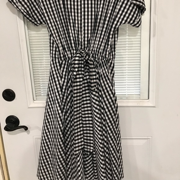 Adorable dress, never worn - Picture 4 of 6